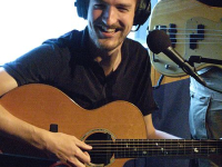 Frank Turner Follows That Fire Engine